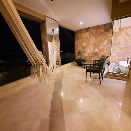 פוארטו ואלארטה Suites At Garza Blanca Preserve Resort & Spa מראה חיצוני תמונה